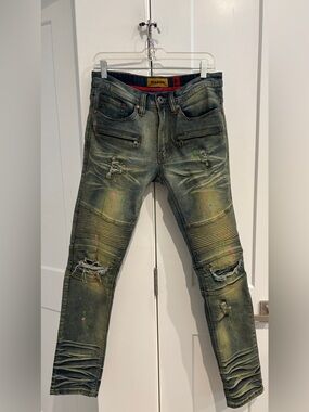 Makobi Distressed Paint Splatter Jeans with Rip Details. Size 30 X 32